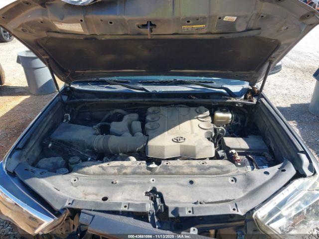 Toyota 4Runner Sr5 Image 8