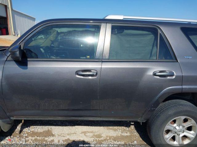 Toyota 4Runner Sr5 Image 13