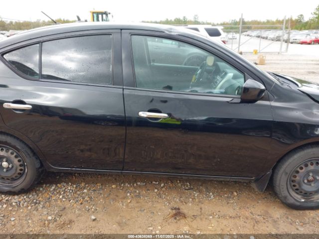 Nissan Versa 1.6 Sv Image 16