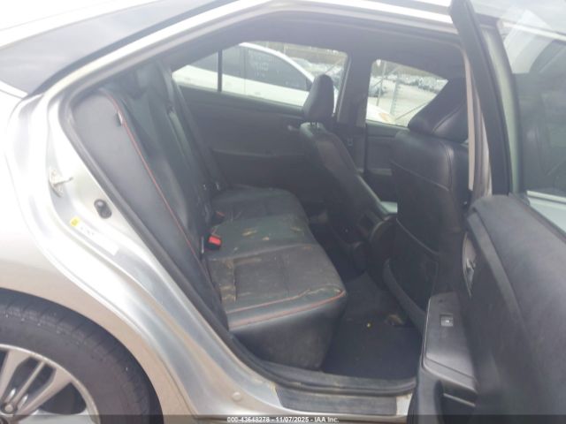 Toyota Camry Se Image 14