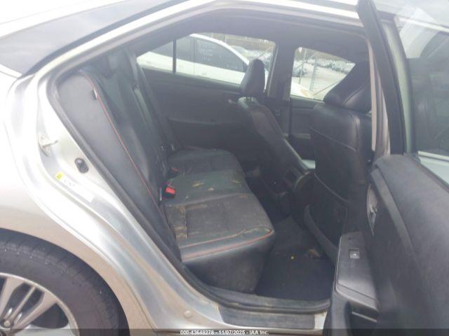 Toyota Camry Se Image 14