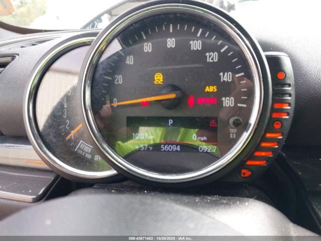 MINI Clubman Cooper Image 2