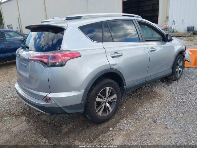 Toyota RAV4 Xle Image 4