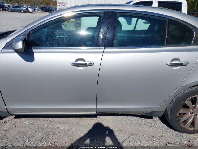 Lincoln MKS Image 7