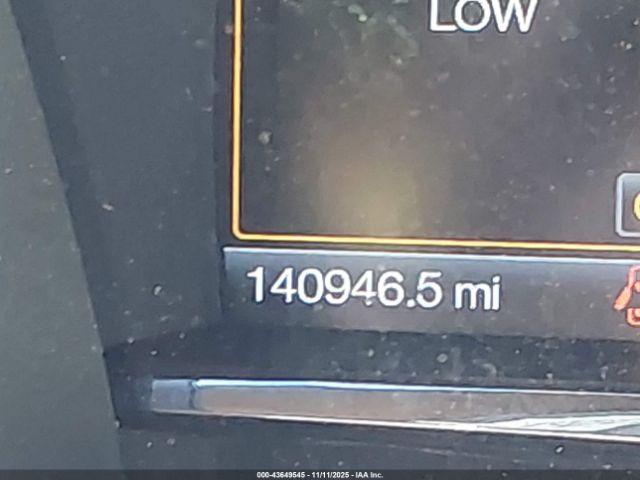 Lincoln MKS Image 14