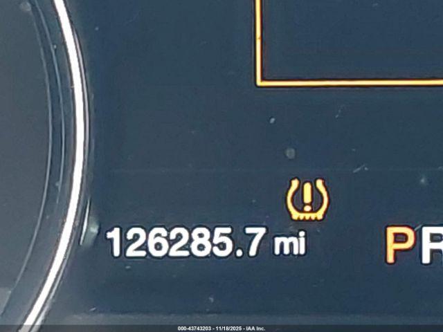 Ford F-150 Lariat Image 14