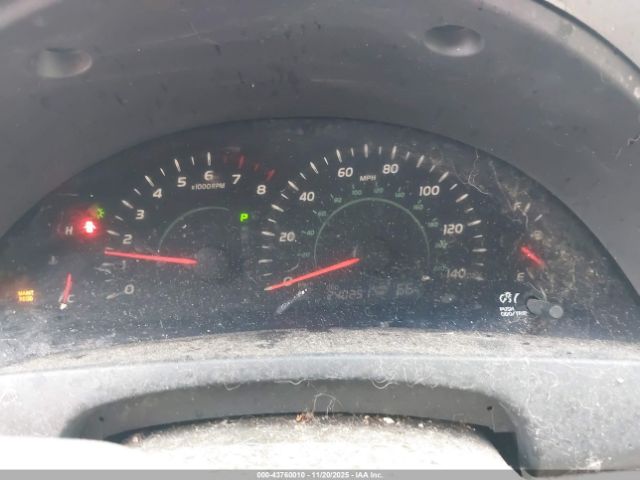 Toyota Camry Le Image 11