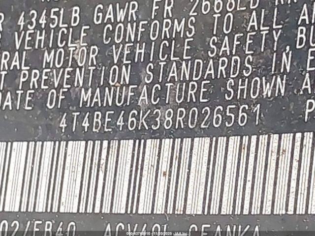 Toyota Camry Le Image 10