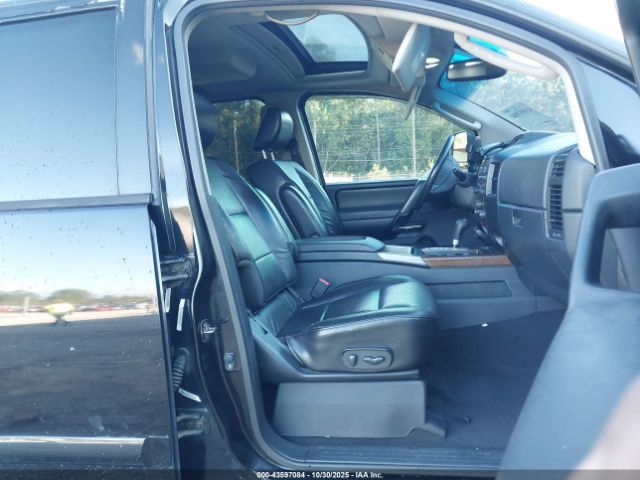 Nissan Titan Sl Image 2