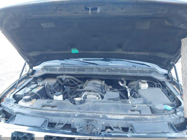 Nissan Titan Sl Image 12