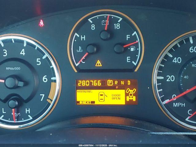 Nissan Titan Sl Image 15