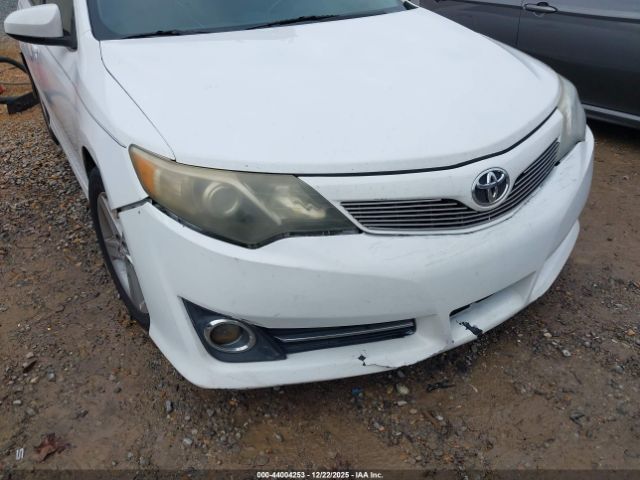 Toyota Camry Se Image 3