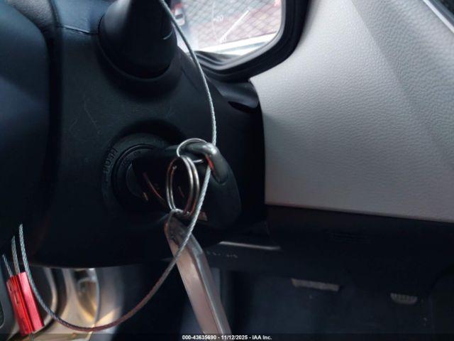 Toyota Corolla Le Image 18