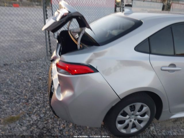 Toyota Corolla Le Image 17