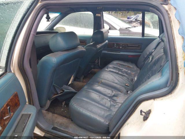 Cadillac Fleetwood Brougham Image 7