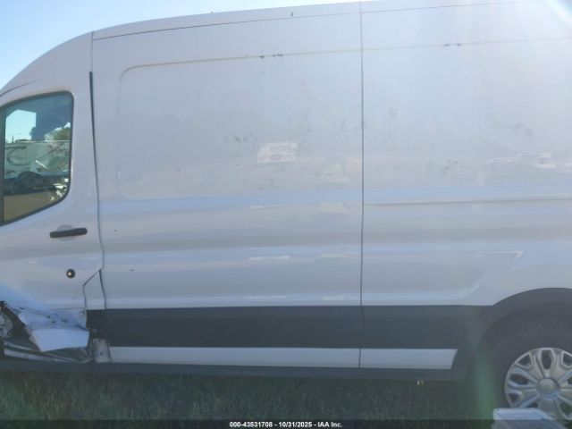 Ford Transit Image 7