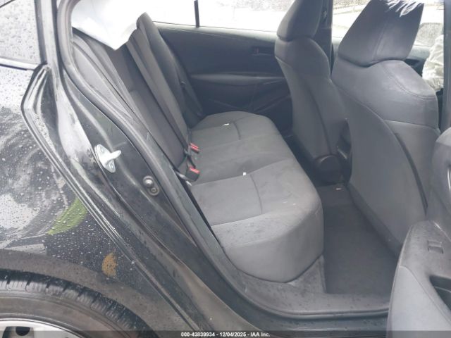 Toyota Corolla Le Image 11