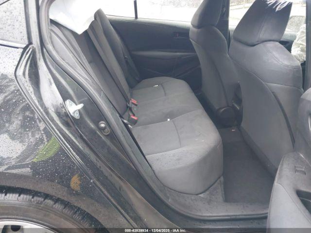 Toyota Corolla Le Image 11