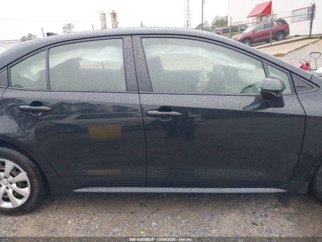 Toyota Corolla Le Image 13