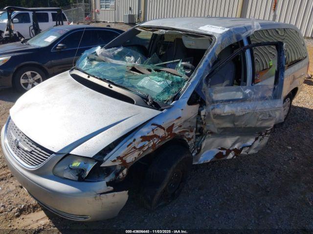 Chrysler Town & Country Lx Image 8