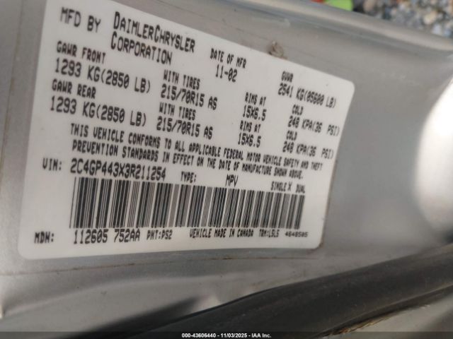 Chrysler Town & Country Lx Image 2