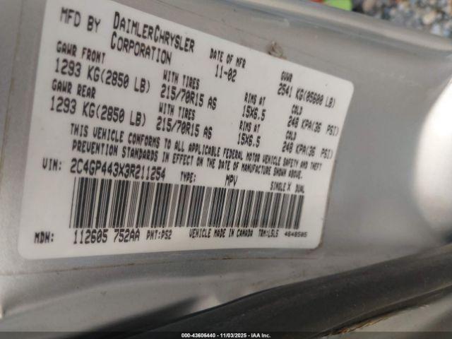 Chrysler Town & Country Lx Image 2