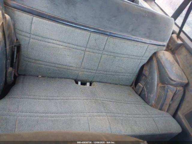 Chevrolet Blazer S10 Image 12