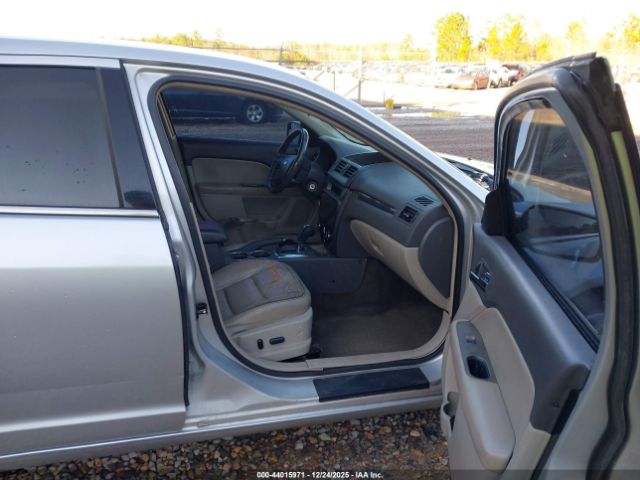 Ford Fusion Sel Image 3