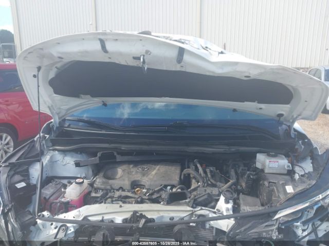 Toyota Sienna Le Image 18