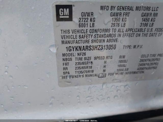 Cadillac XT5 Standard Image 2