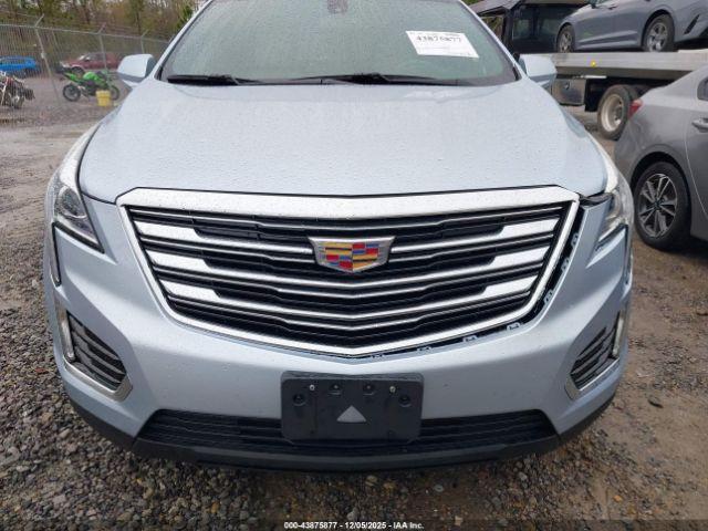 Cadillac XT5 Standard Image 12