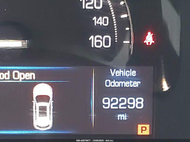 Cadillac XT5 Standard Image 5