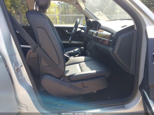 Mercedes-Benz GLK Image 2