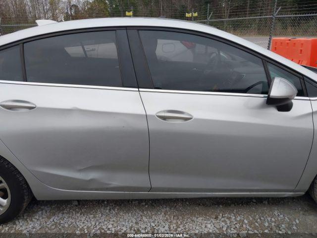 Chevrolet Cruze Lt Auto Image 9