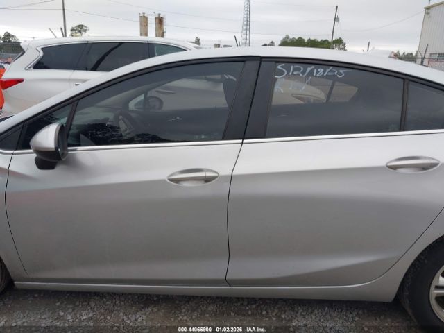 Chevrolet Cruze Lt Auto Image 18