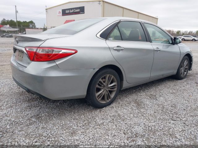 Toyota Camry Se Image 11