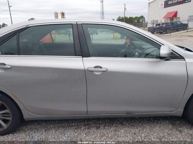 Toyota Camry Se Image 7