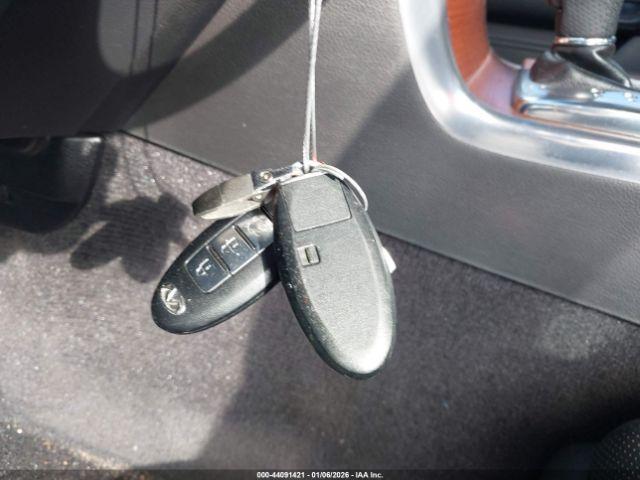 INFINITI M35 Image 8