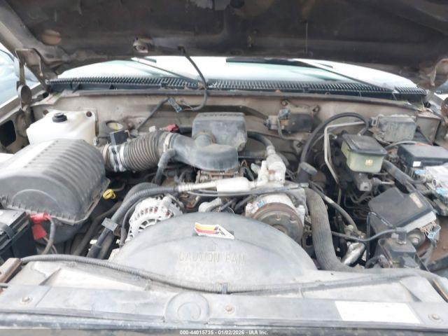 Chevrolet C3500 Image 11