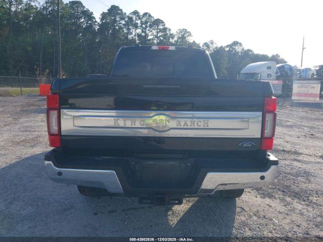 Ford F-350 King Ranch Image 6