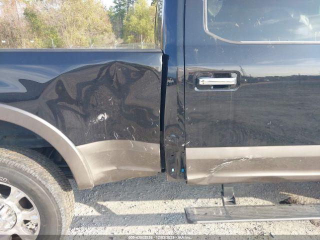 Ford F-350 King Ranch Image 10