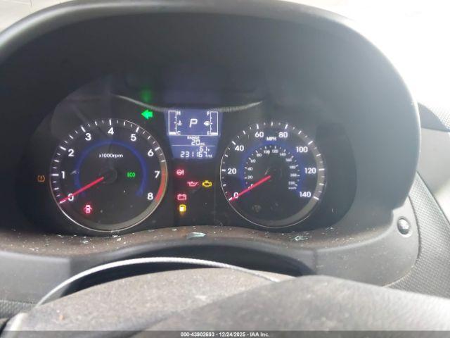 Hyundai ACCENT Se Image 13