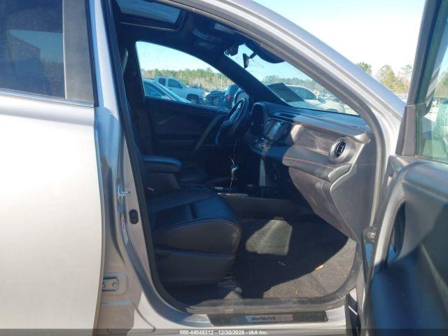 Toyota RAV4 Se Image 5