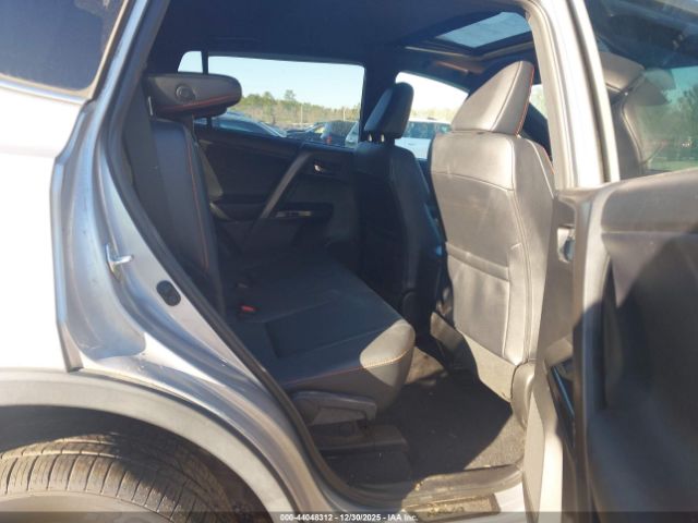 Toyota RAV4 Se Image 14