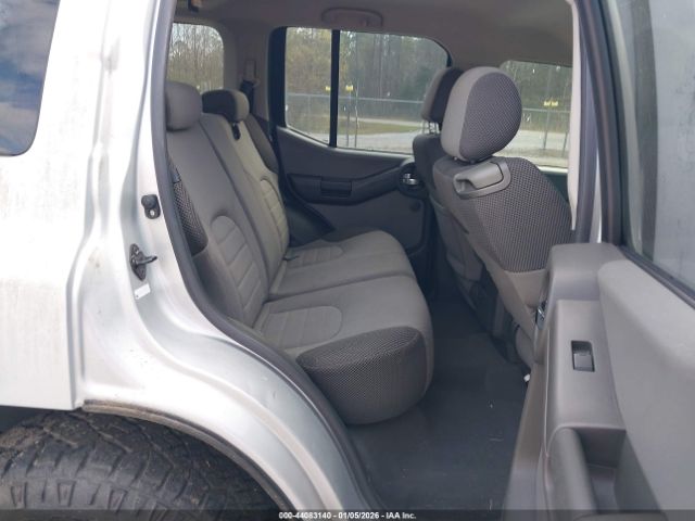 Nissan Xterra Se Image 11