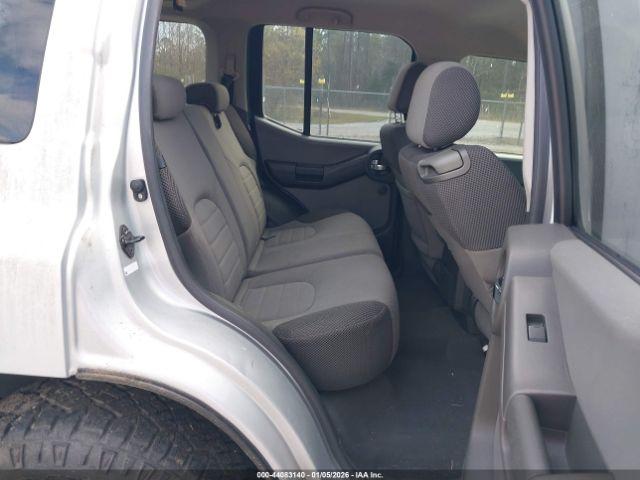 Nissan Xterra Se Image 11