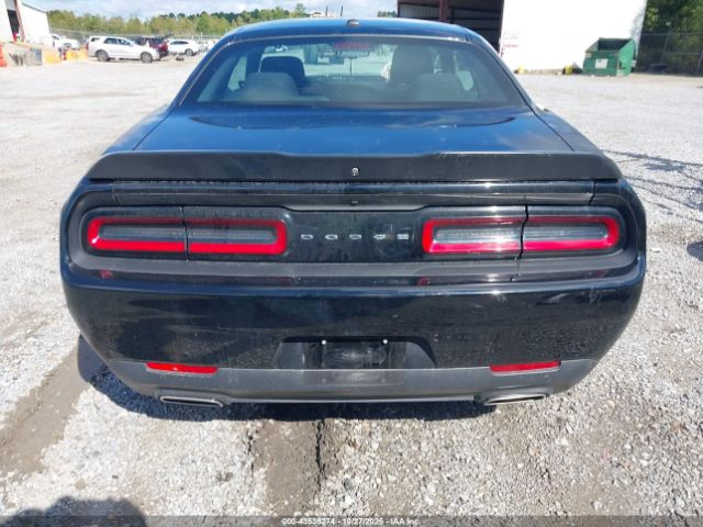 Dodge Challenger Sxt Image 16