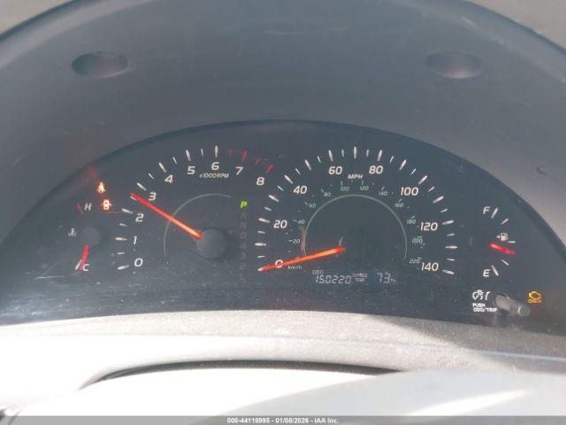 Toyota Camry Le Image 7