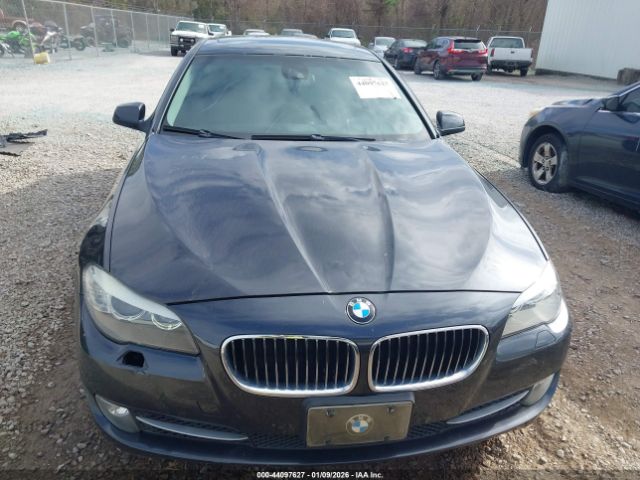 BMW 5 Series Image 8