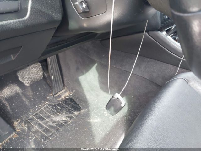 BMW 5 Series Image 10